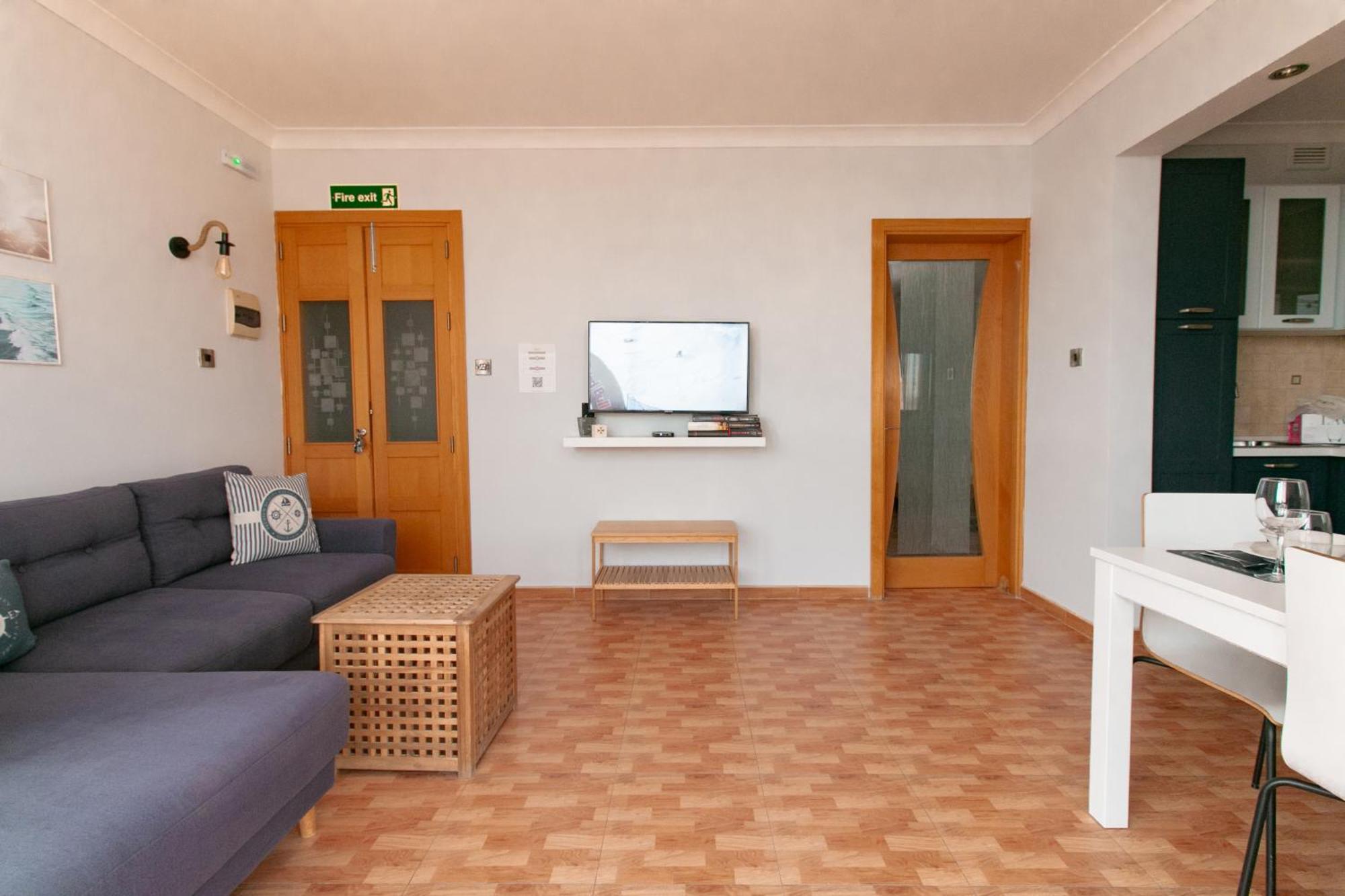 Grand Harbour View Apartment Биргу Екстериор снимка