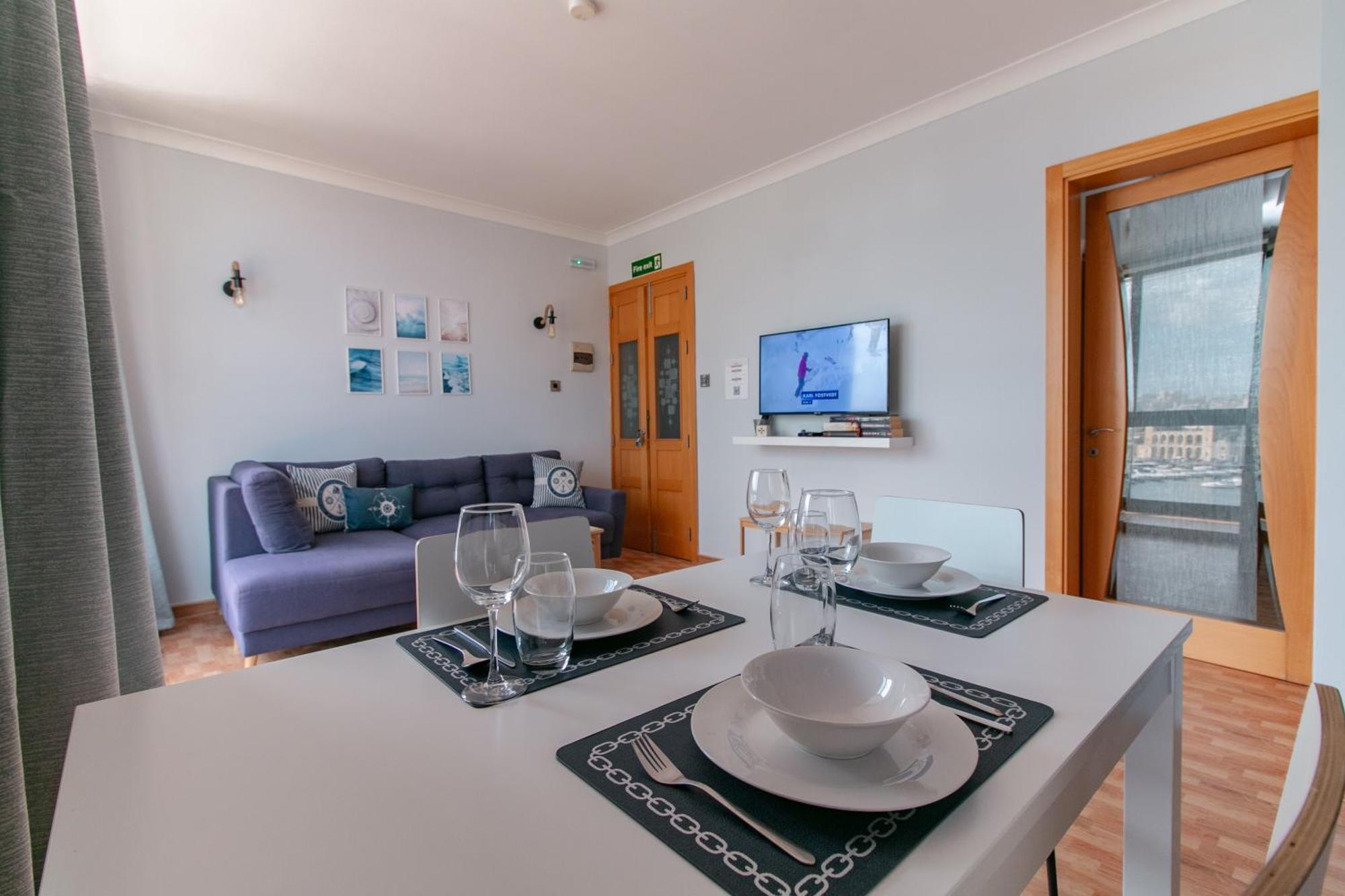 Grand Harbour View Apartment Биргу Екстериор снимка